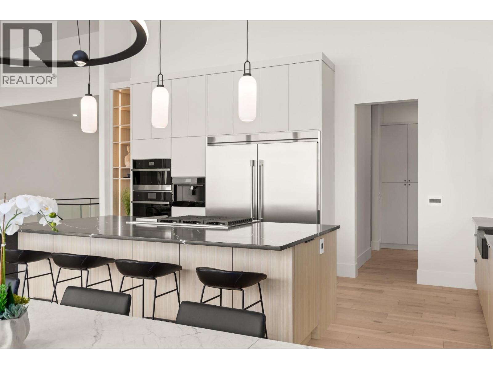 5584 Upper Mission Court, Kelowna