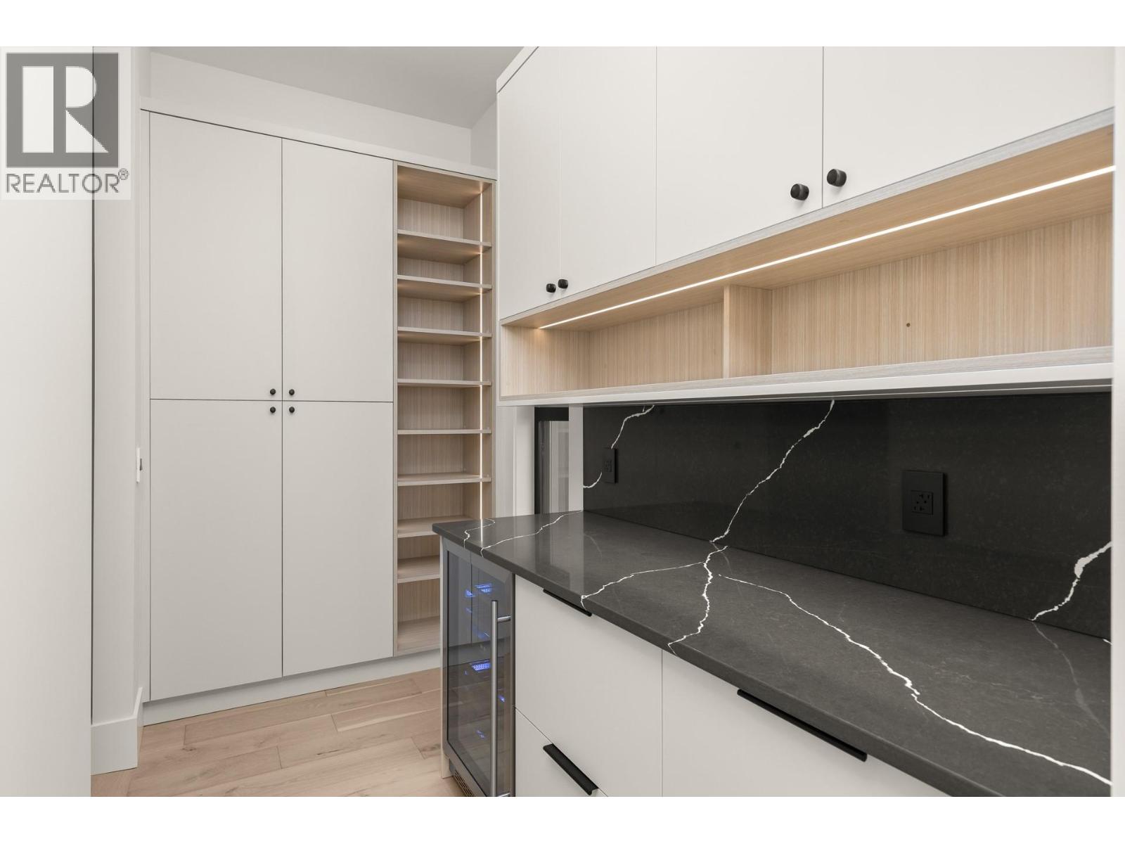 5584 Upper Mission Court, Kelowna