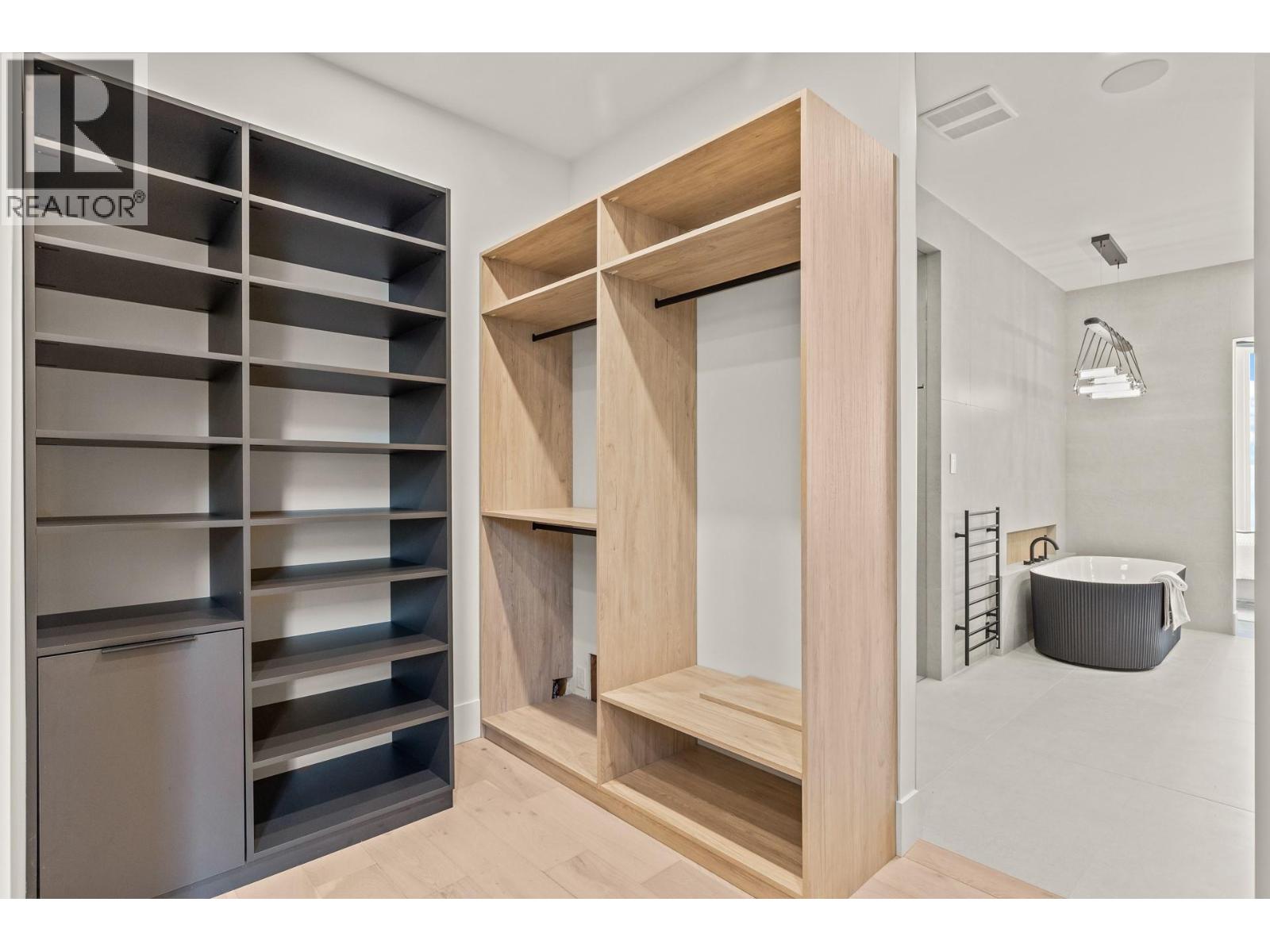 5584 Upper Mission Court, Kelowna