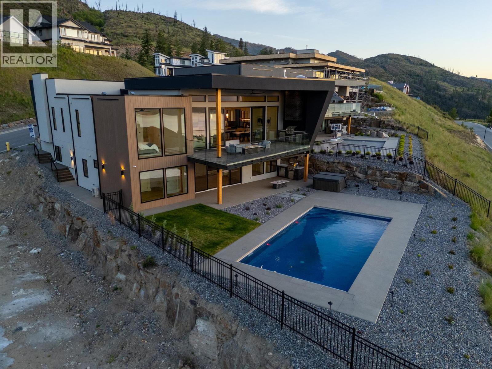 5584 Upper Mission Court - 58