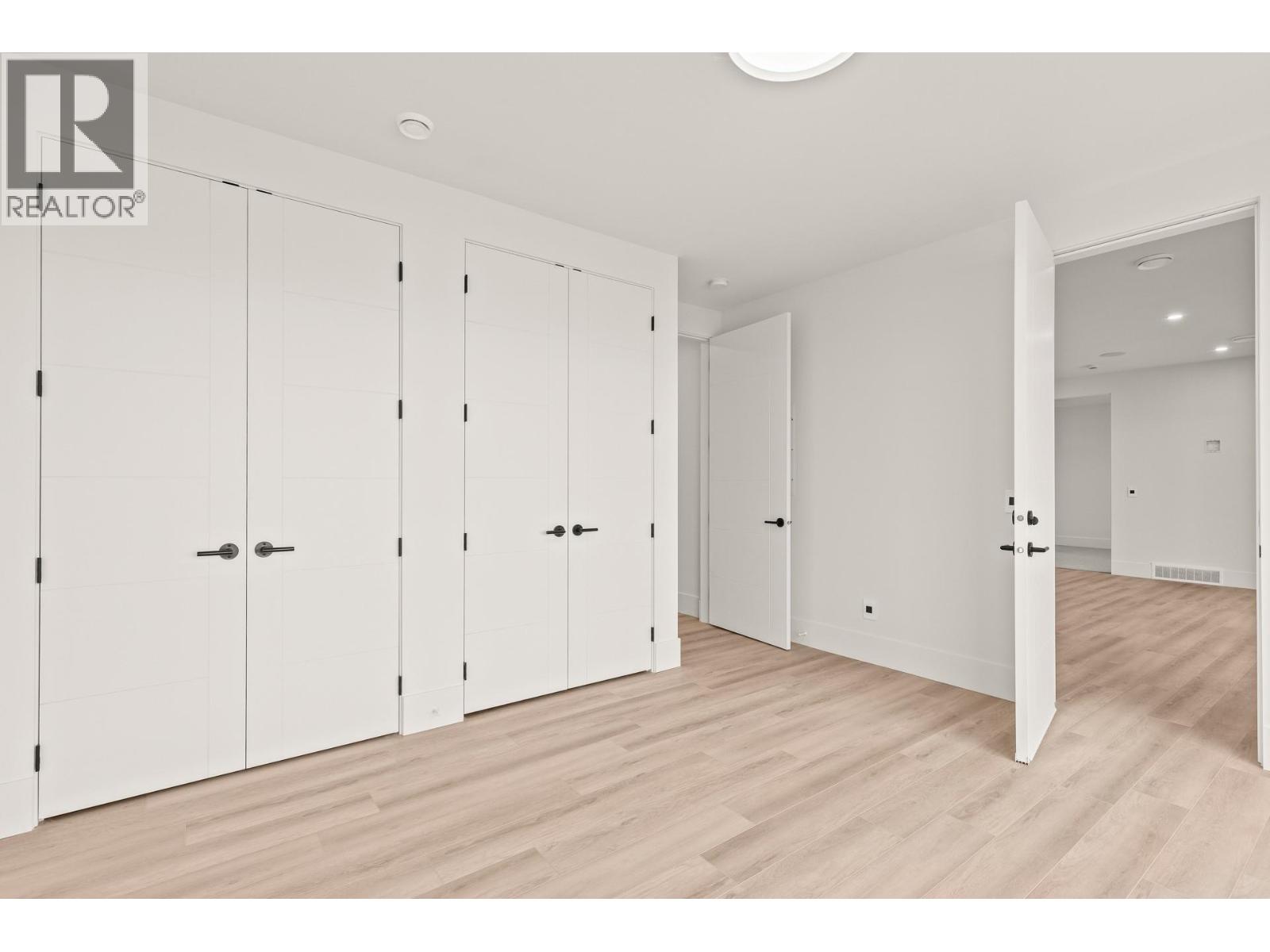 5584 Upper Mission Court, Kelowna