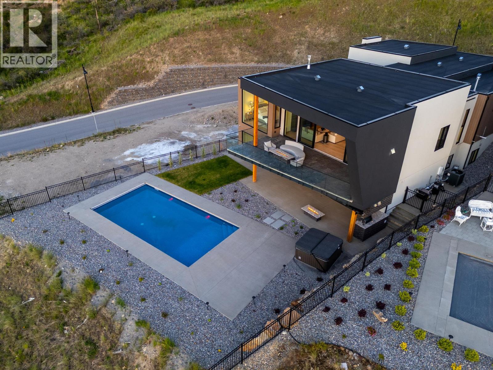 5584 Upper Mission Court, Kelowna