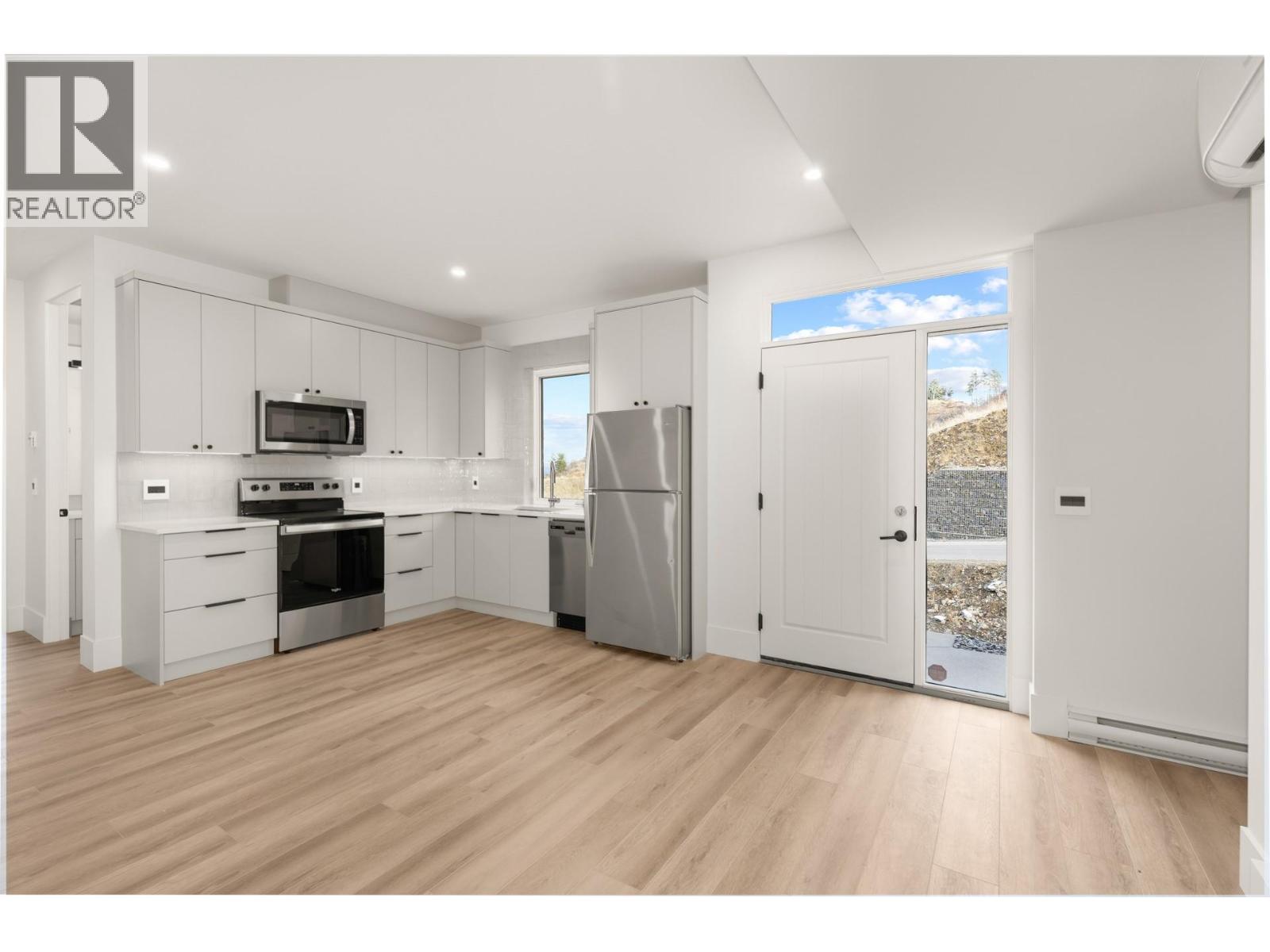 5584 Upper Mission Court, Kelowna