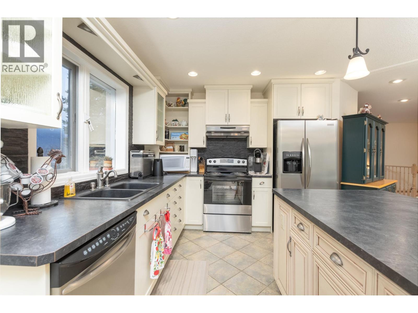 1120 12 Street NE Unit# 2, Salmon Arm