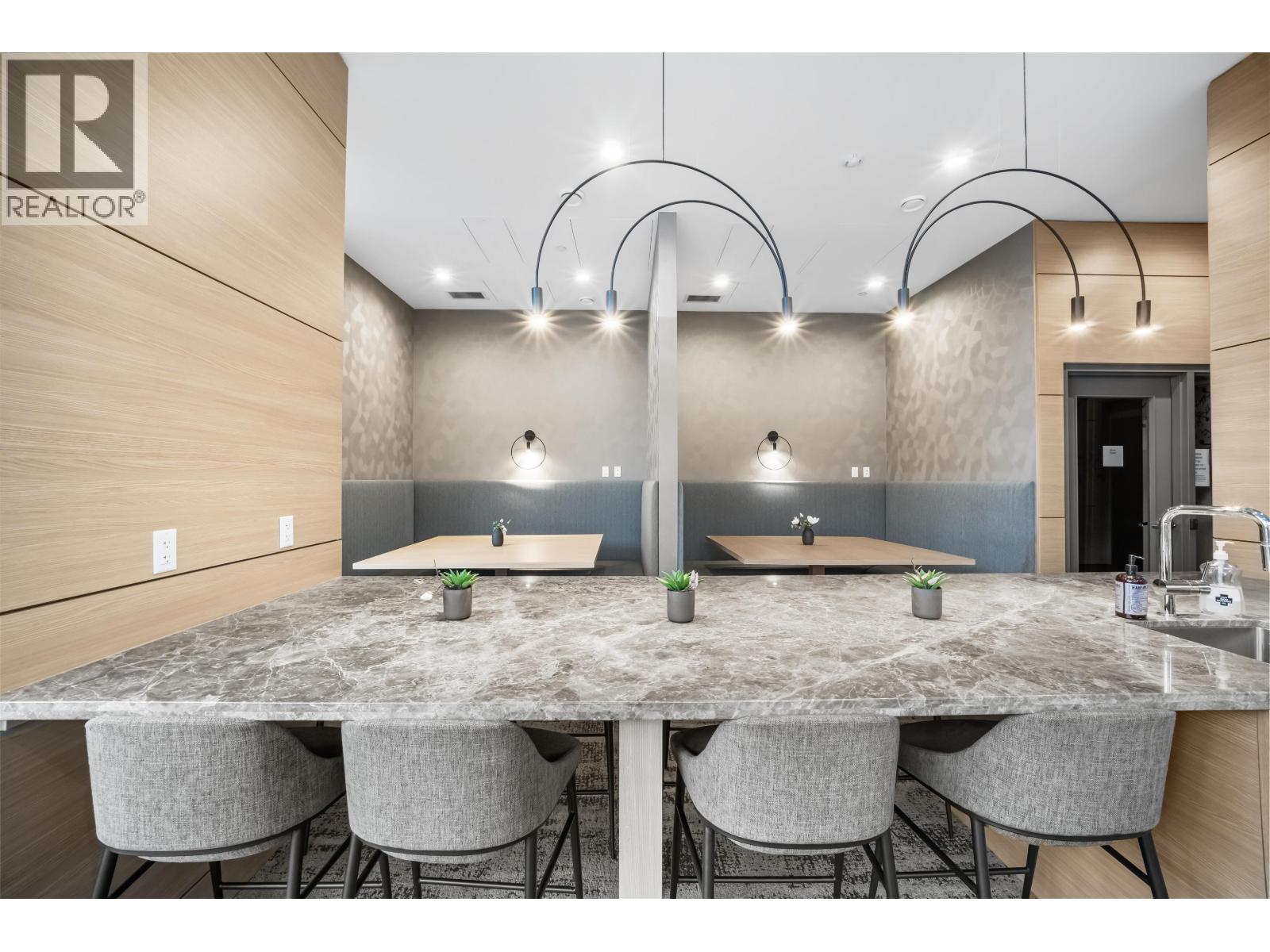 #511-9233 ODLIN Road, Richmond