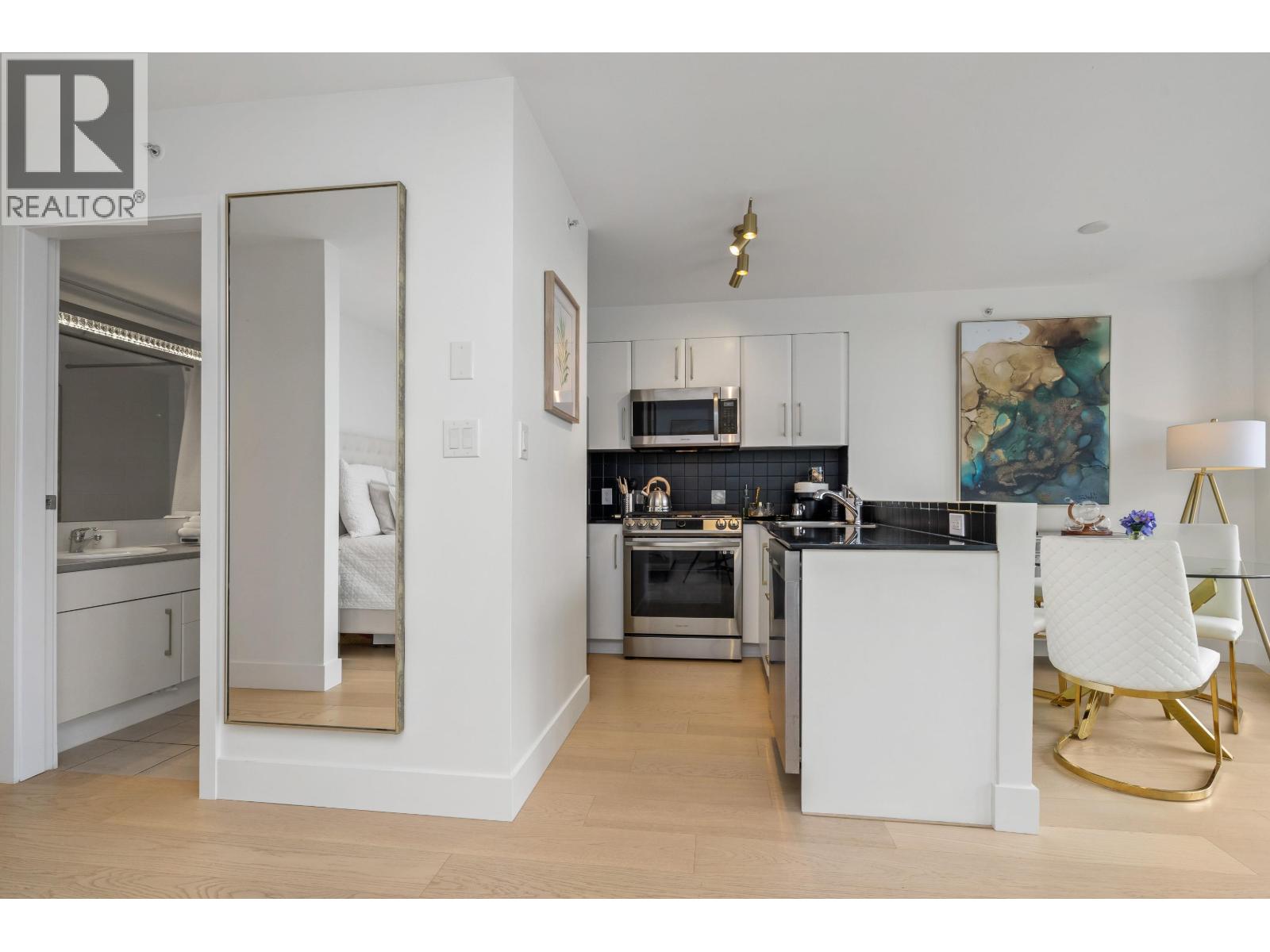 2006 501 PACIFIC STREET, Vancouver