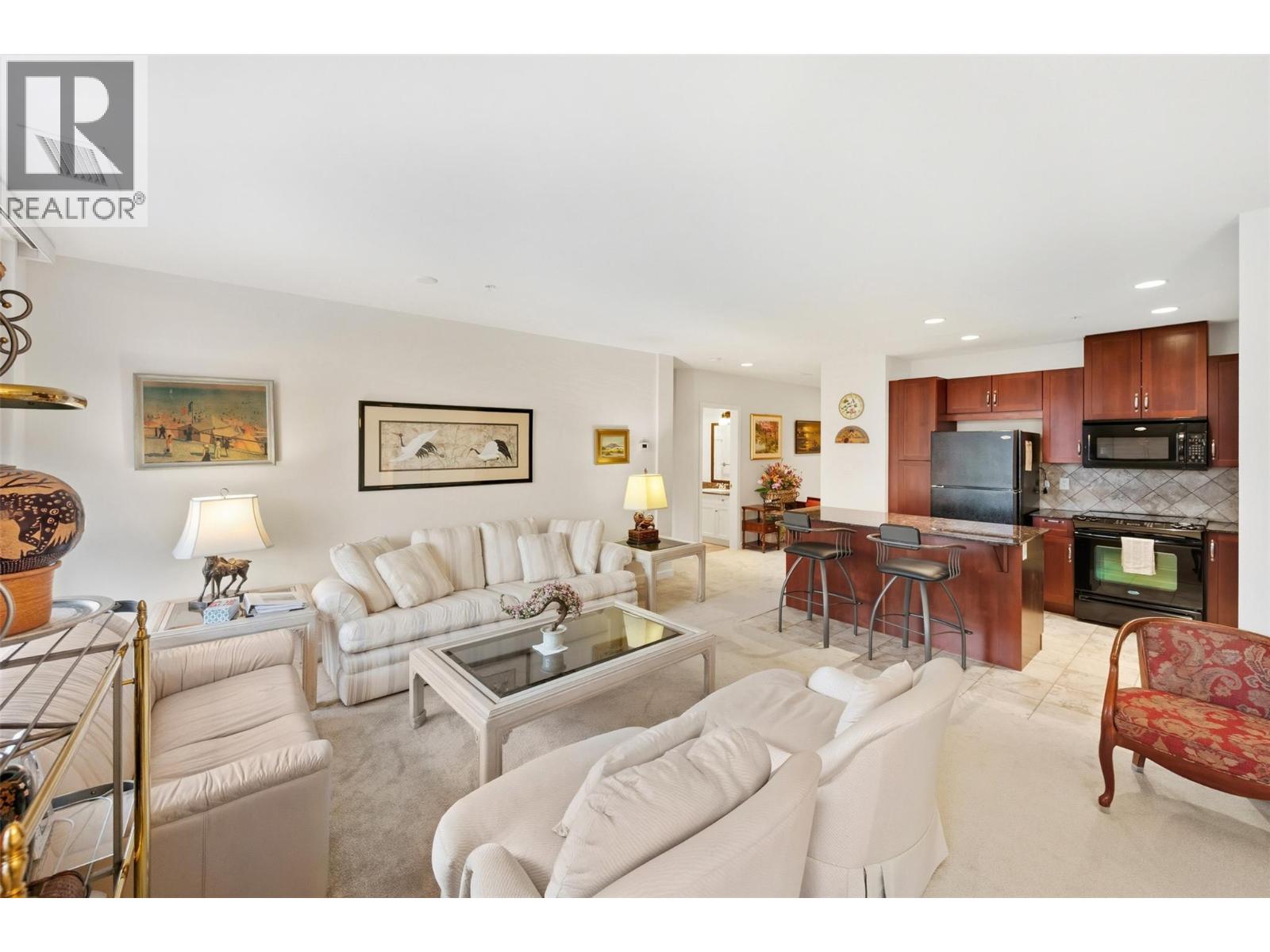 3301 Skaha Lake Road Unit# 704, Penticton