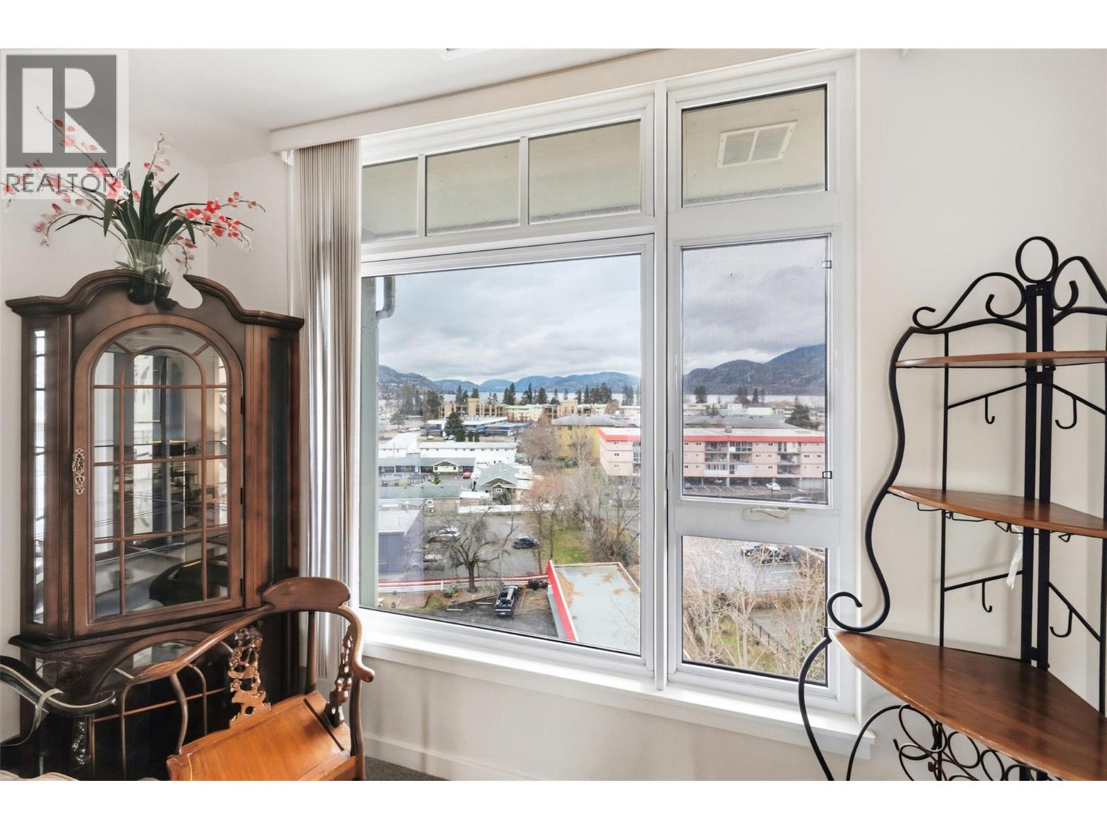 #704 3301 Skaha Lake Road - 27