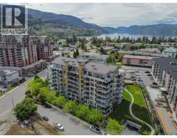 704 3301 Skaha Lake Road, Penticton