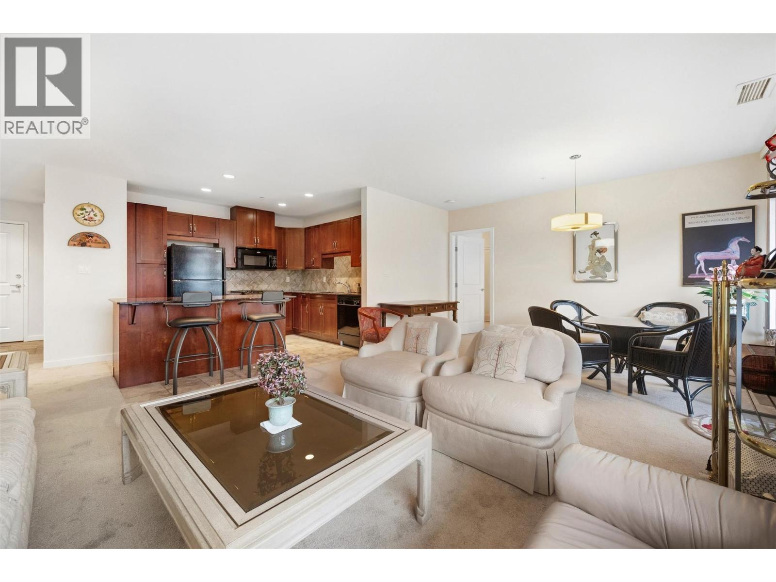 3301 Skaha Lake Road Unit# 704, Penticton