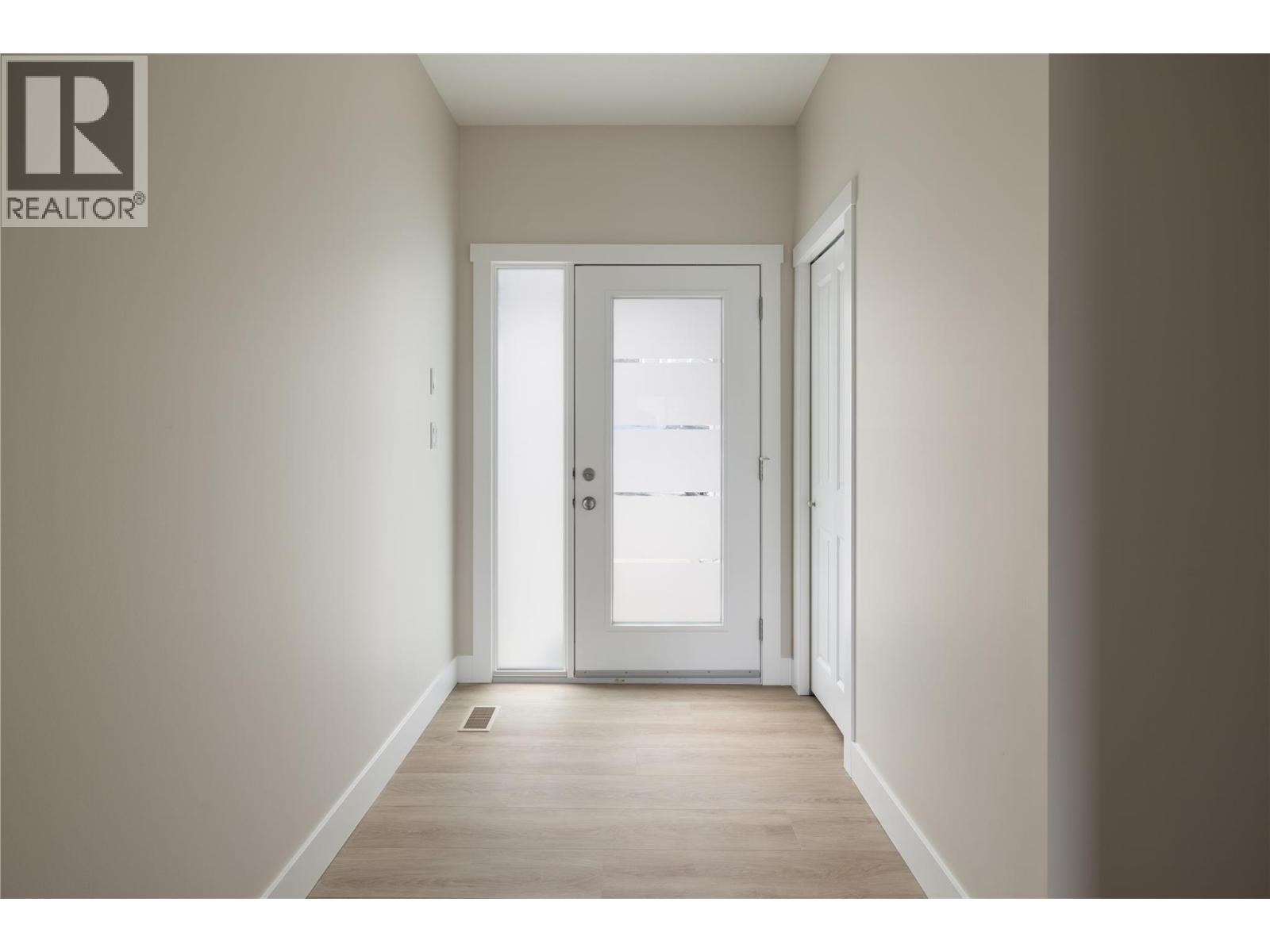 806 Cliff Avenue Unit# 102, Enderby