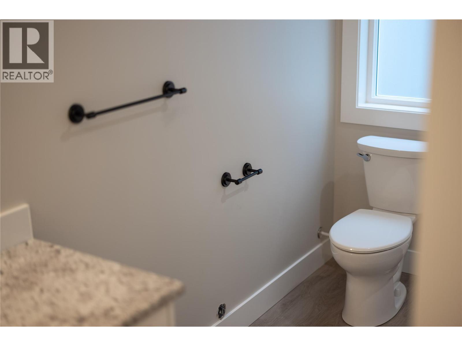 806 Cliff Avenue Unit# 102, Enderby