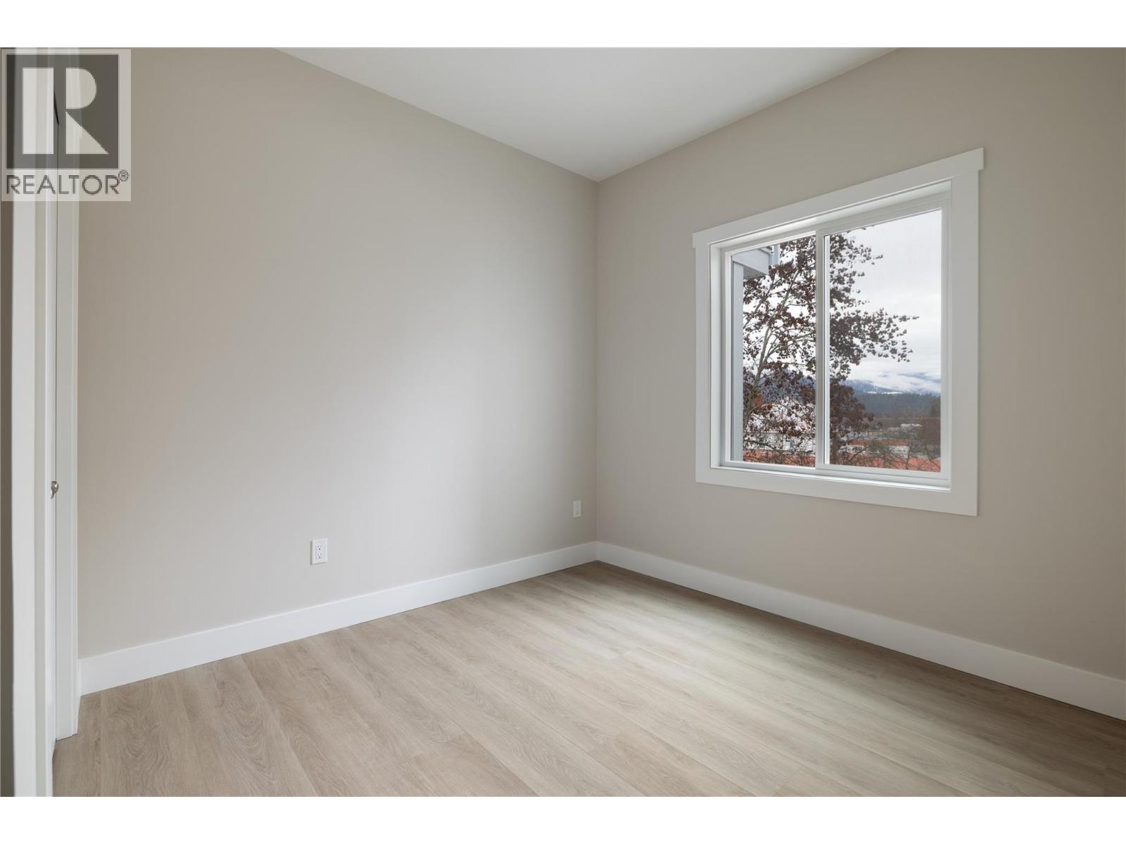 806 Cliff Avenue Unit# 102, Enderby