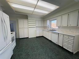 Bedroom - 420 3rd Street Sw, Dauphin, MB R7N1R3 Photo 6