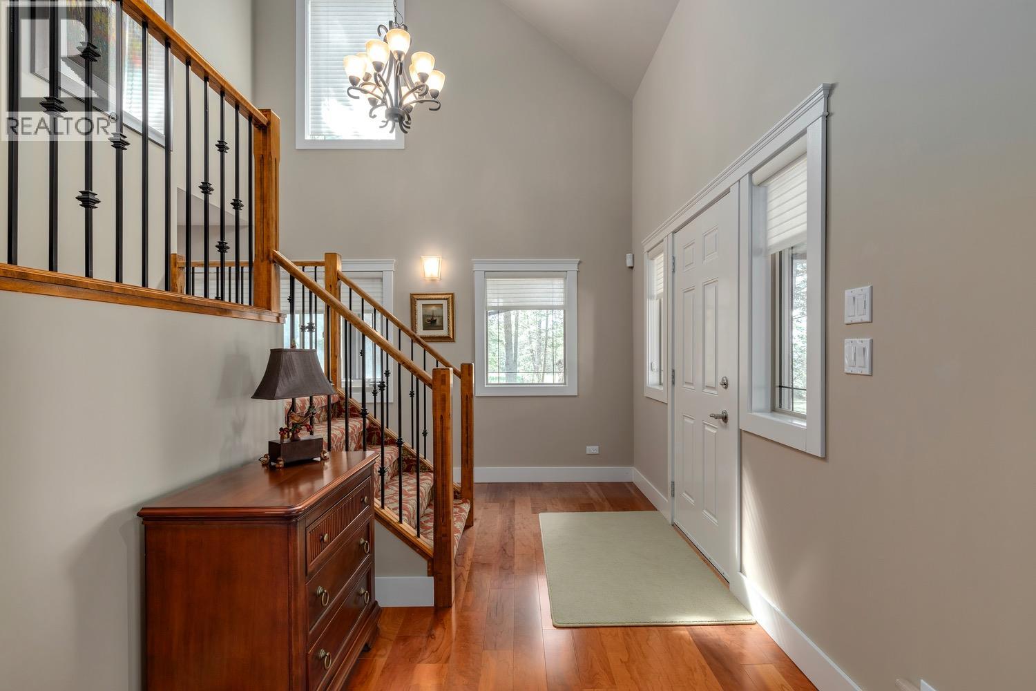 8566 EACRETT ROAD - 10