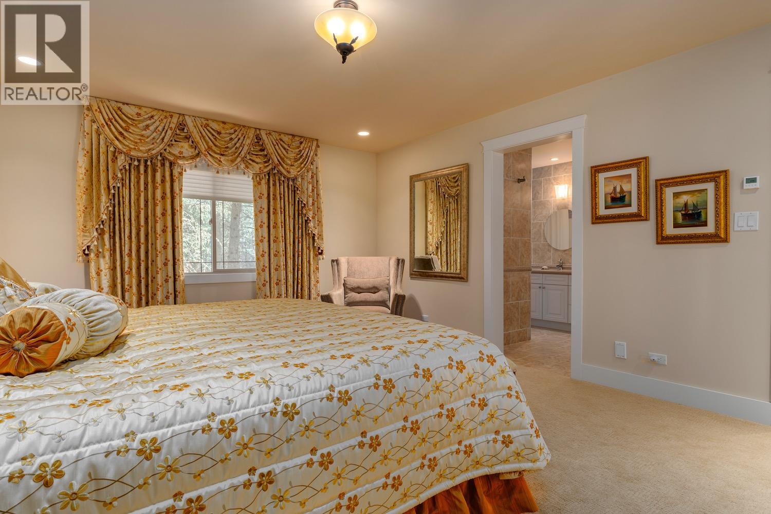 8566 EACRETT ROAD - 25