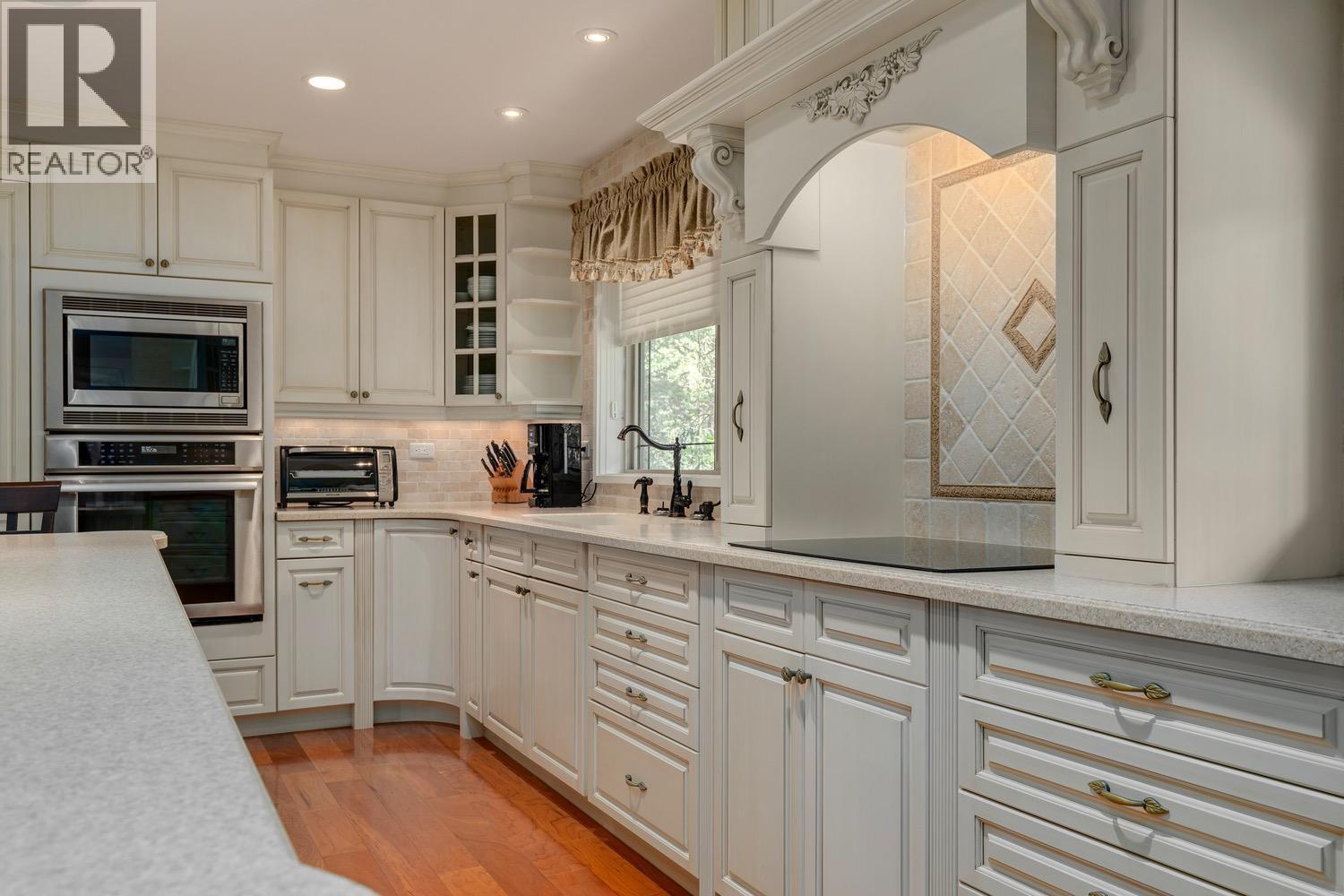 8566 EACRETT ROAD - 21