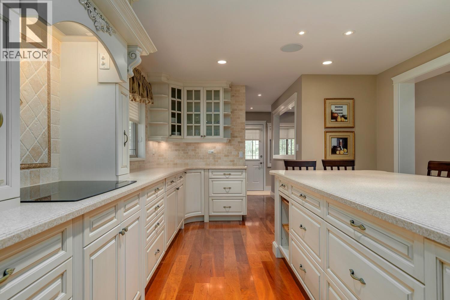 8566 EACRETT ROAD - 22