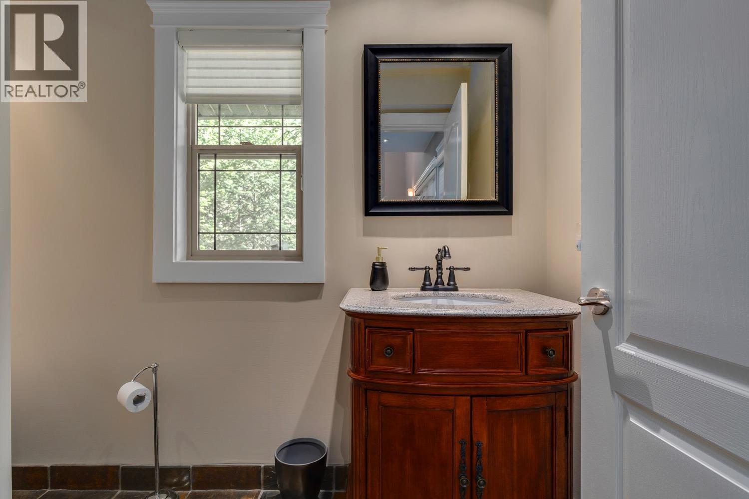 8566 EACRETT ROAD - 31