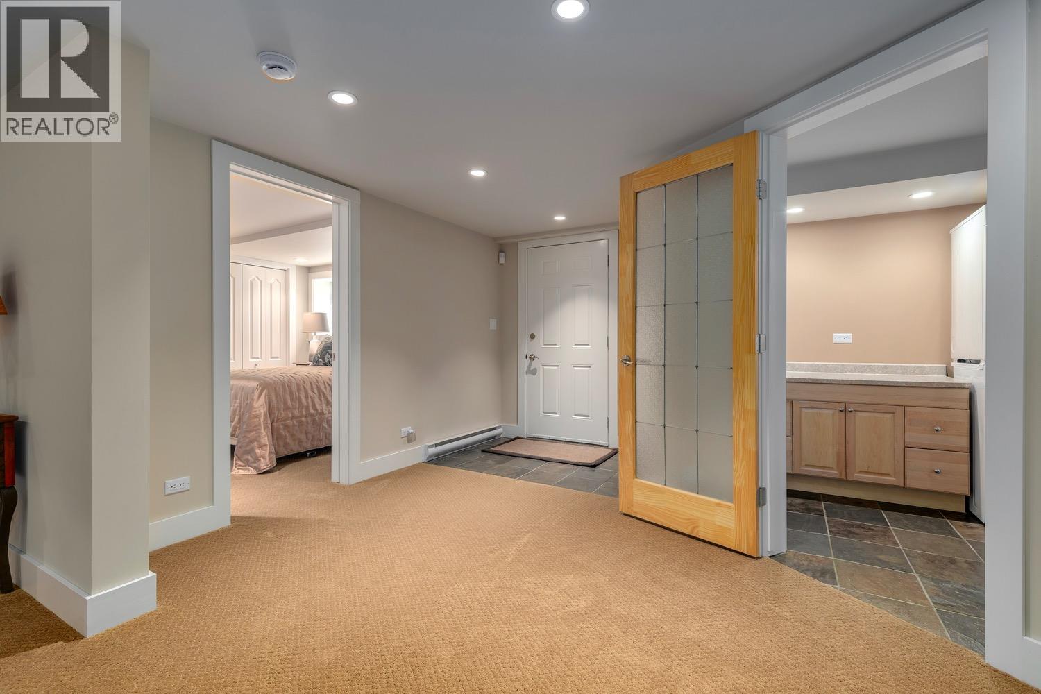 8566 EACRETT ROAD - 42