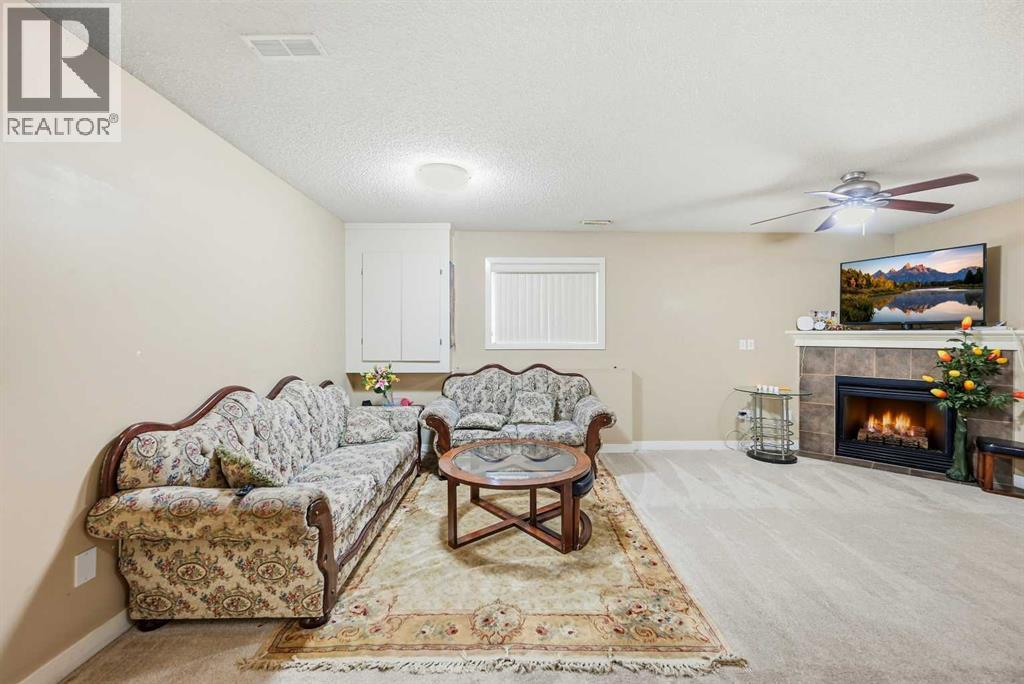 Single Family House Bi-level for Sale in  Saddlemont Road NE Saddle Ridge Calgary 