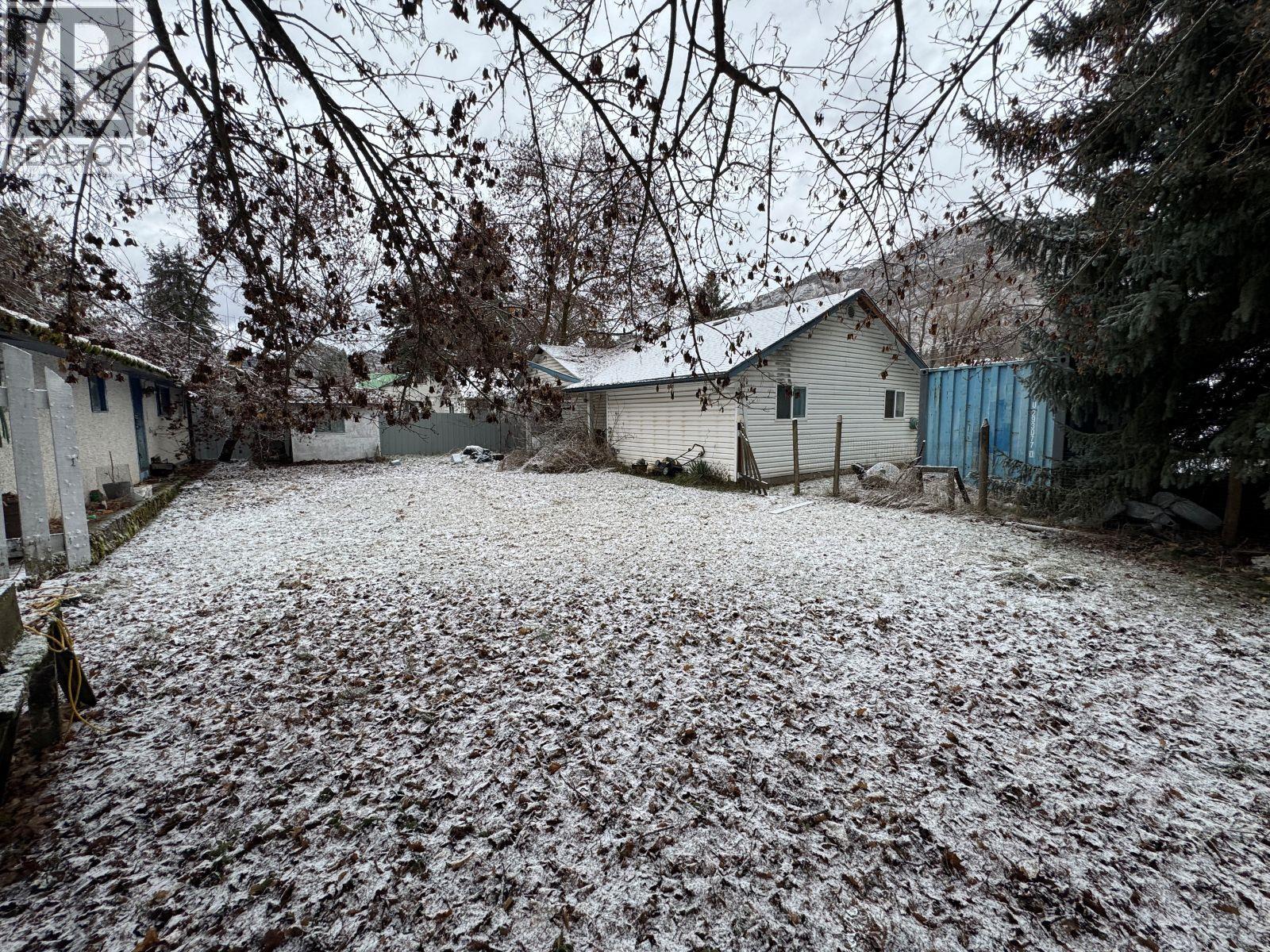 8175 Riverside Drive, Grand Forks