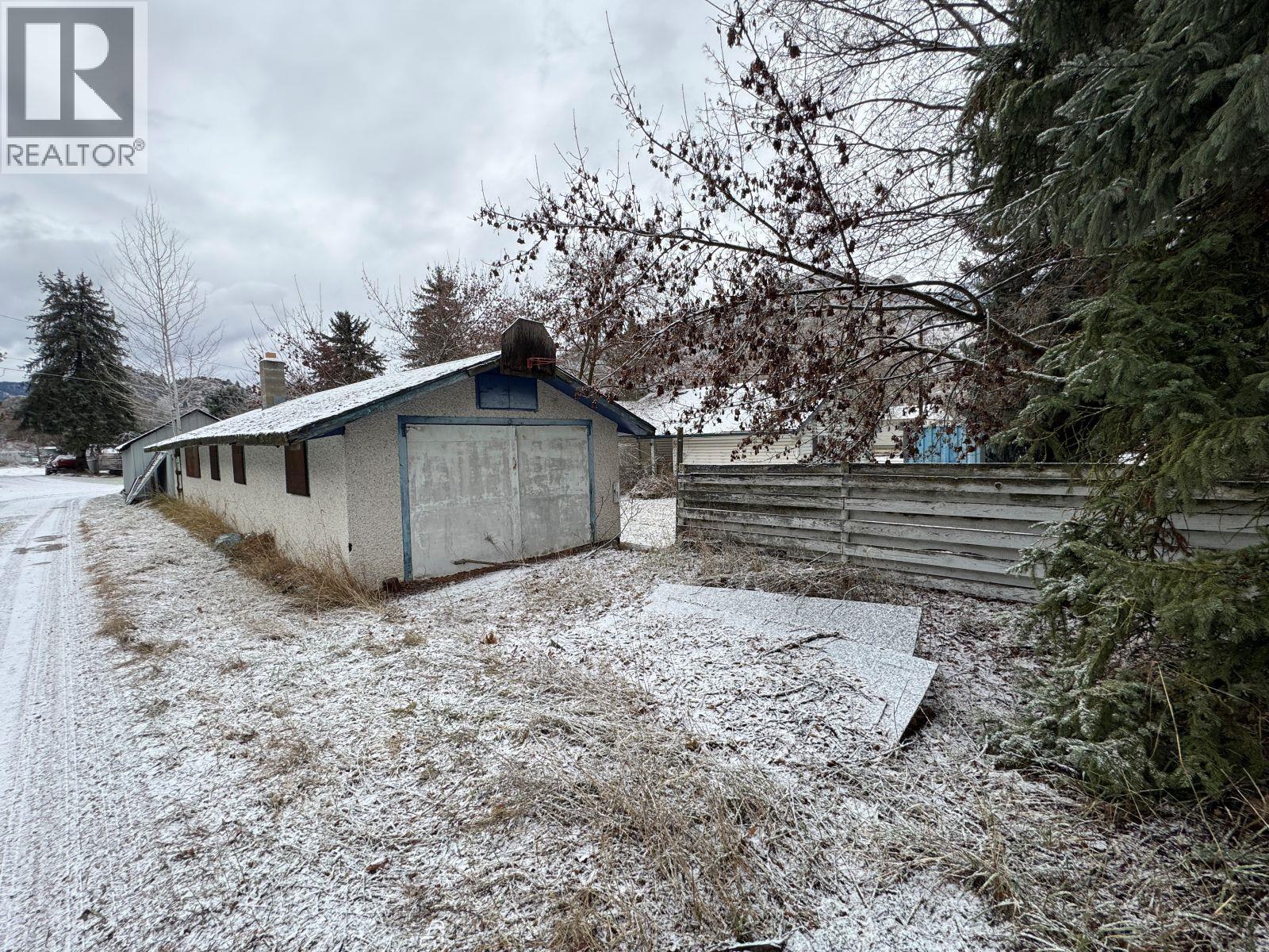 8175 Riverside Drive, Grand Forks