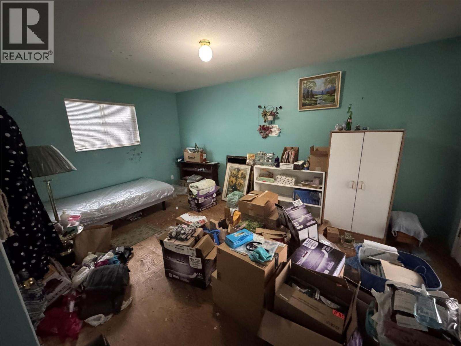 8175 Riverside Drive, Grand Forks