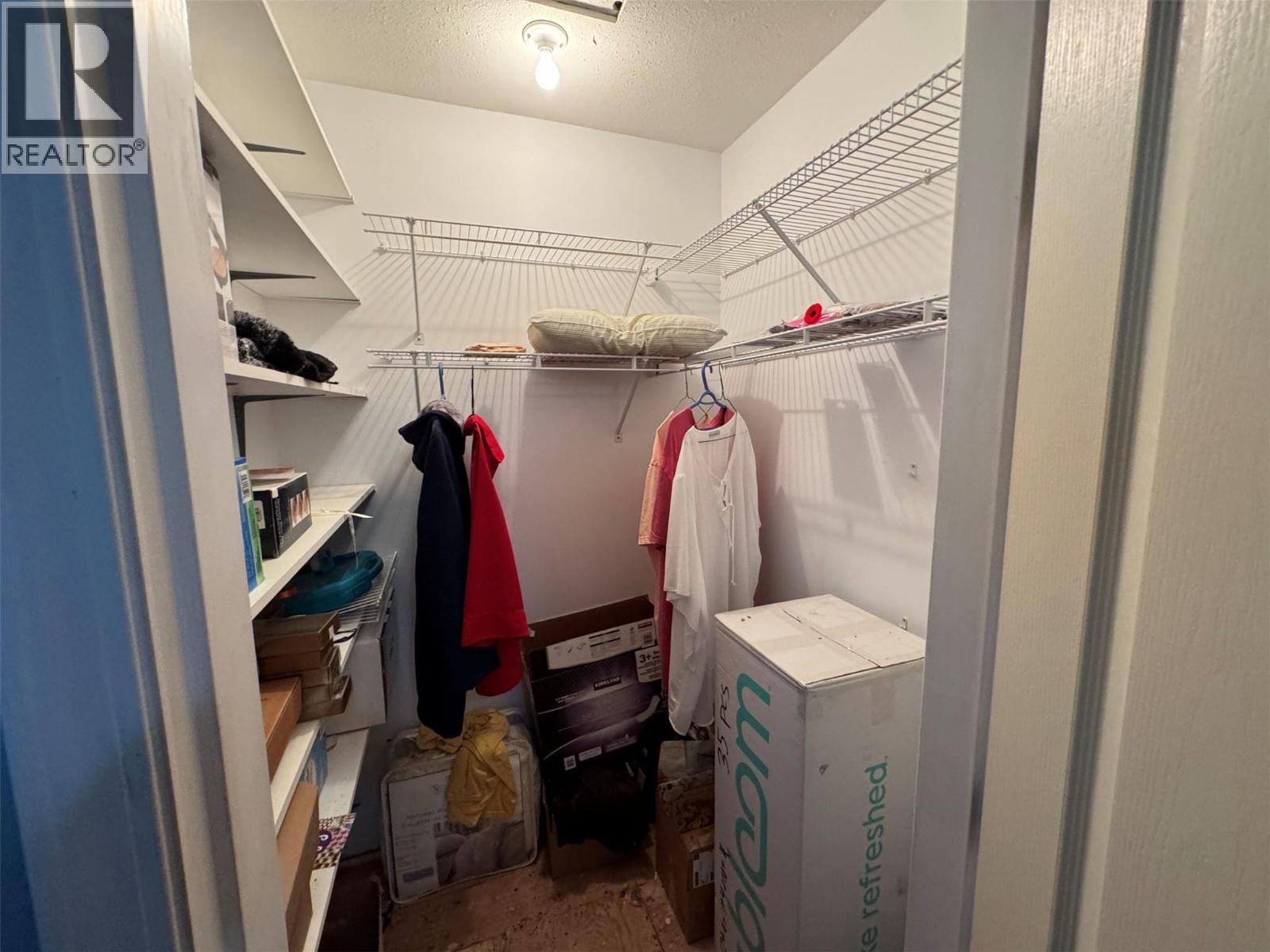 8175 Riverside Drive, Grand Forks