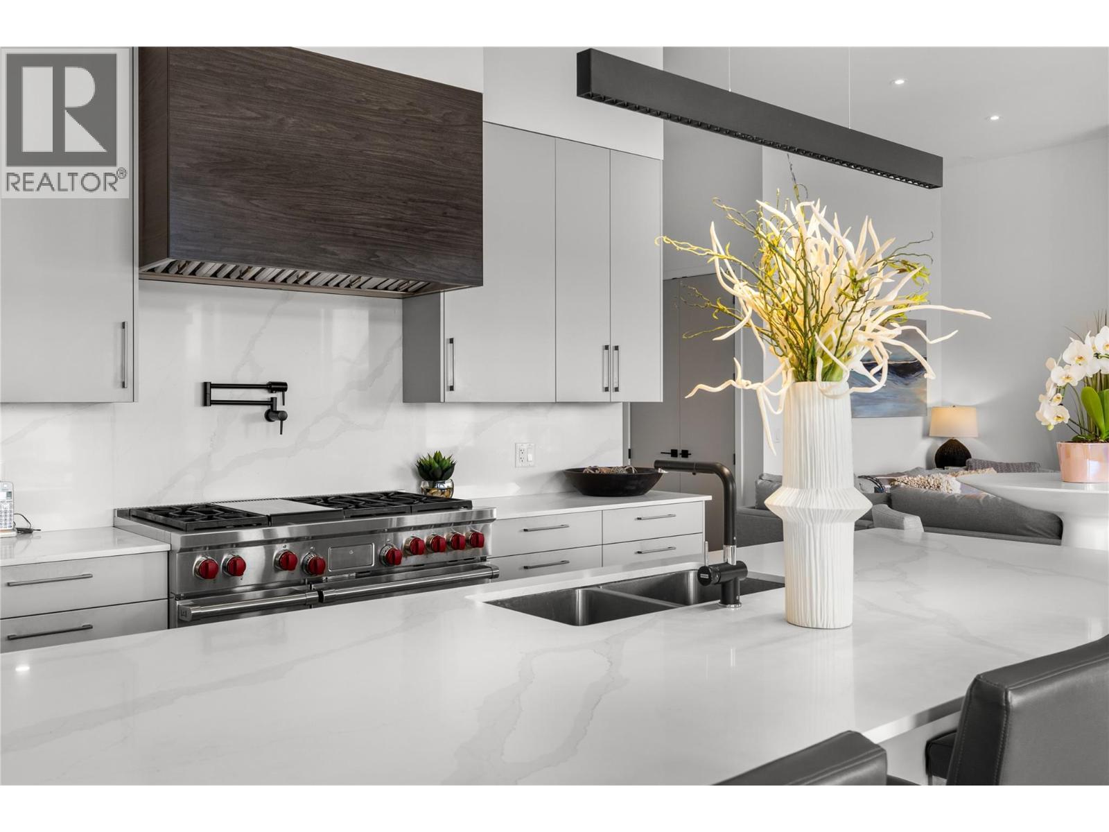  392 Stellar Drive, Kelowna