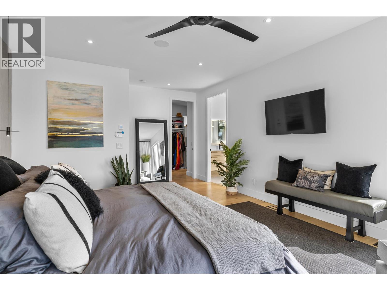  392 Stellar Drive, Kelowna