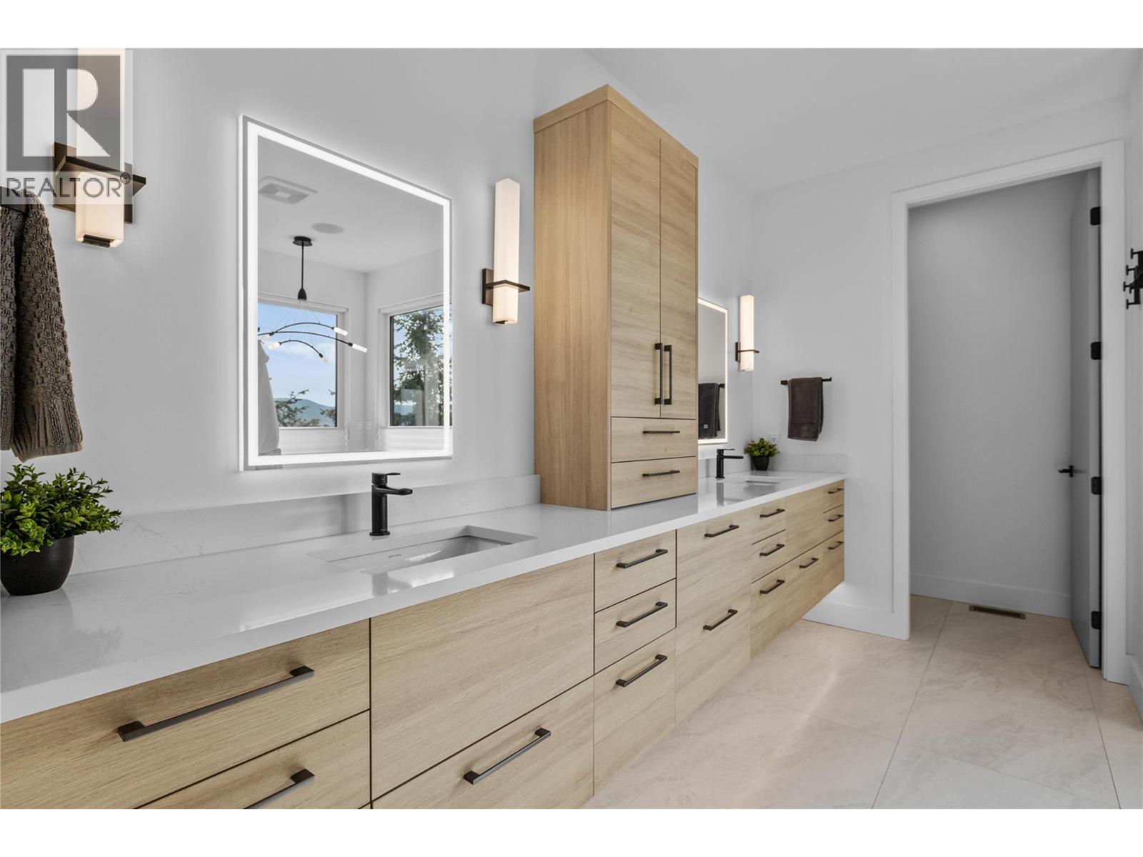  392 Stellar Drive, Kelowna