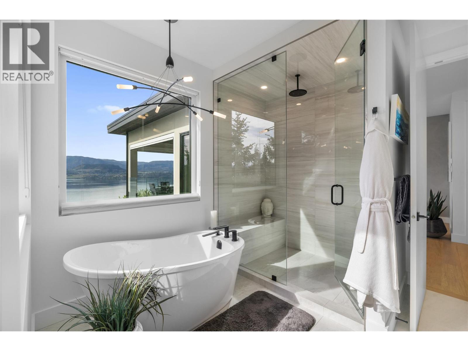  392 Stellar Drive, Kelowna