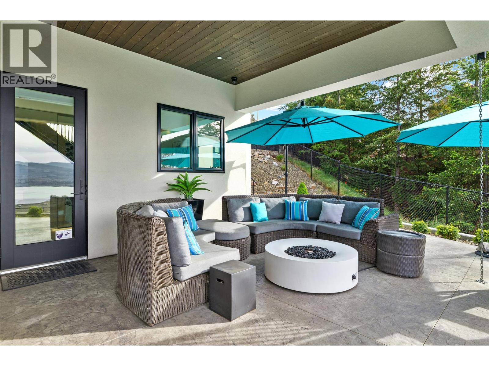  392 Stellar Drive, Kelowna