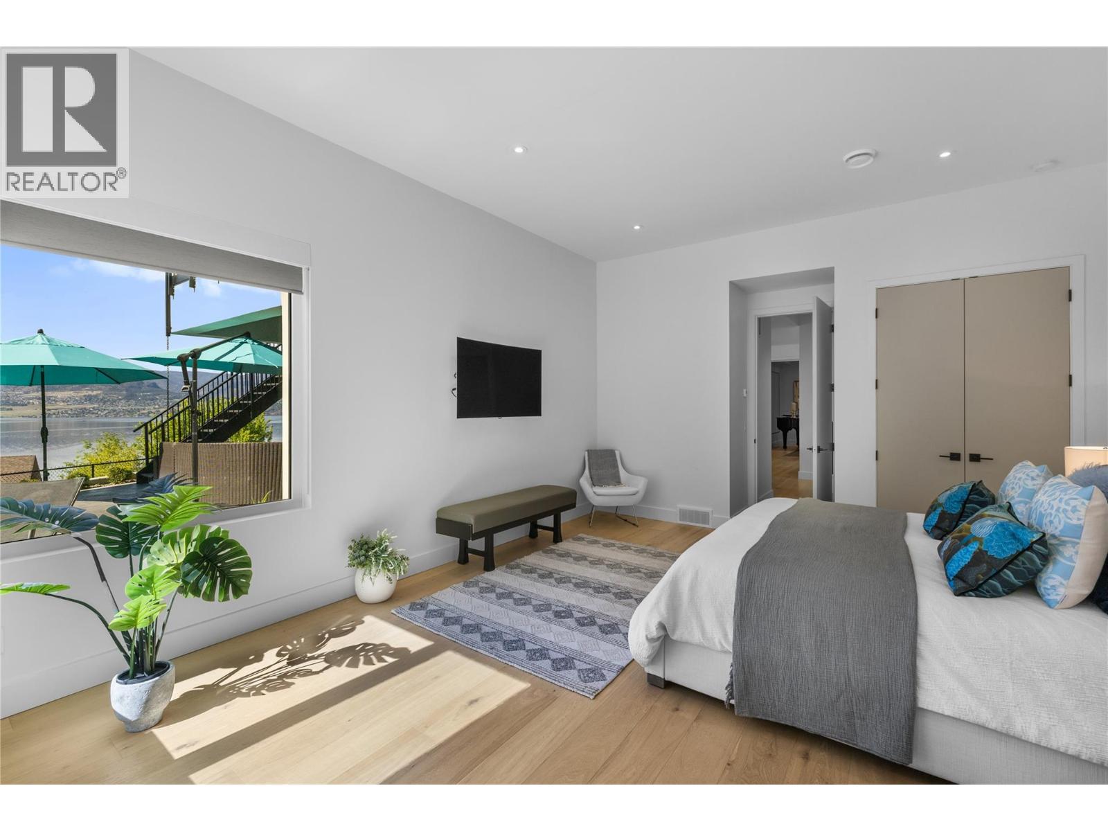  392 Stellar Drive, Kelowna