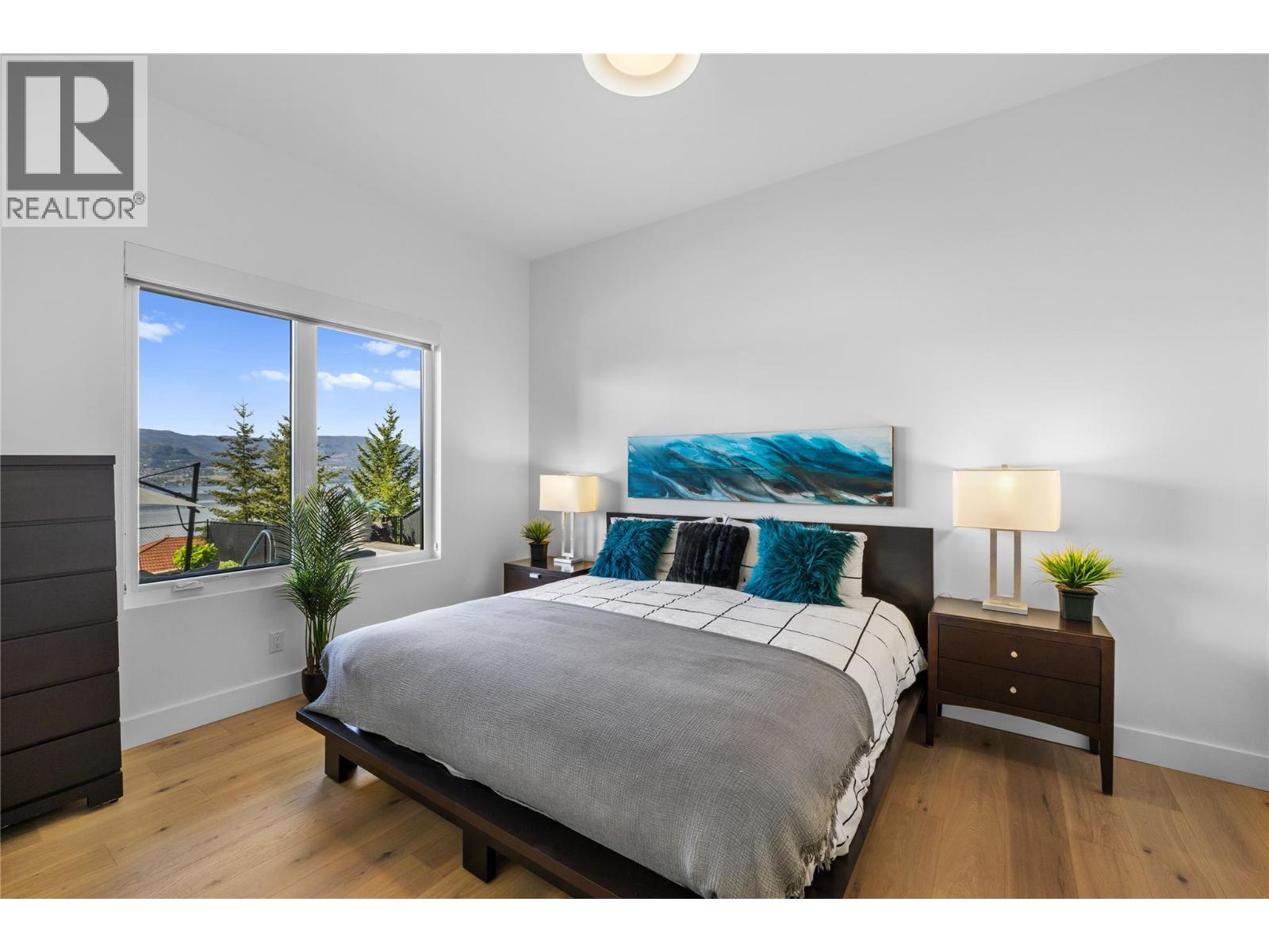  392 Stellar Drive, Kelowna