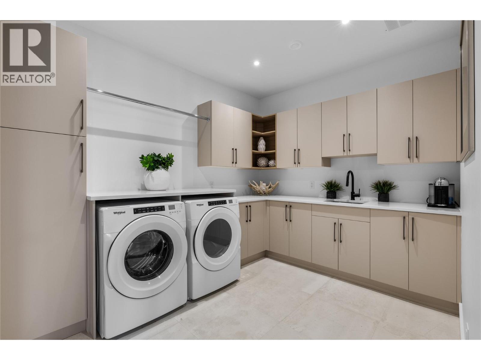  392 Stellar Drive, Kelowna