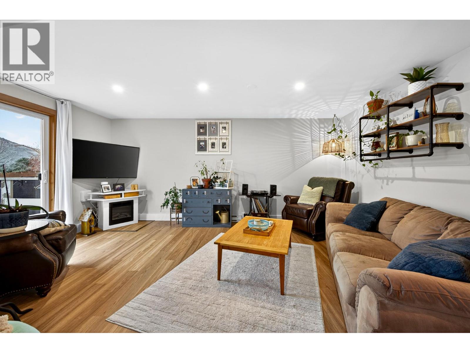 870 MCQUEEN Drive Unit# 114, Kamloops