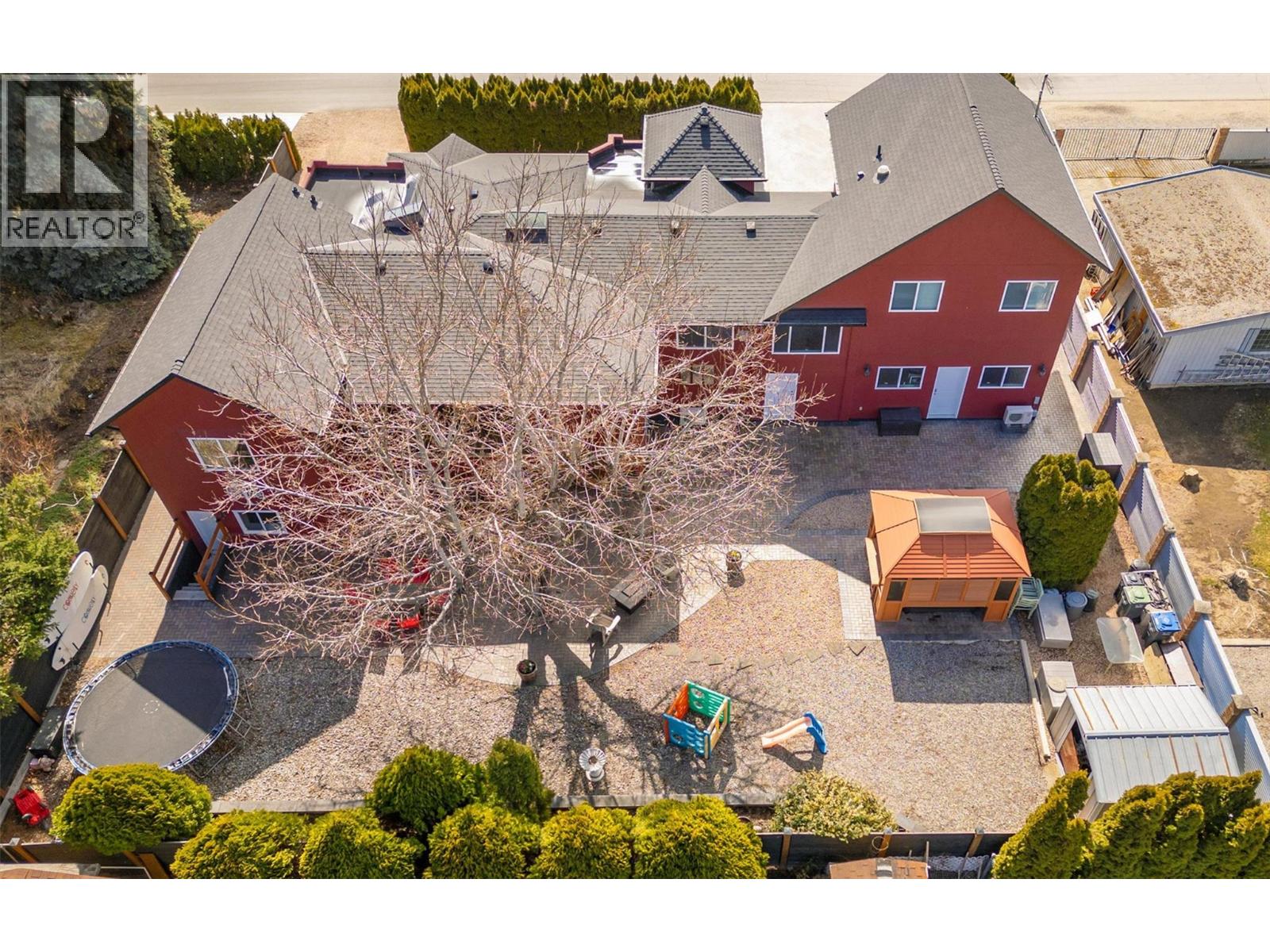 1506 Johnson Street, Summerland