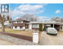  1590 Blondeaux Crescent, Kelowna