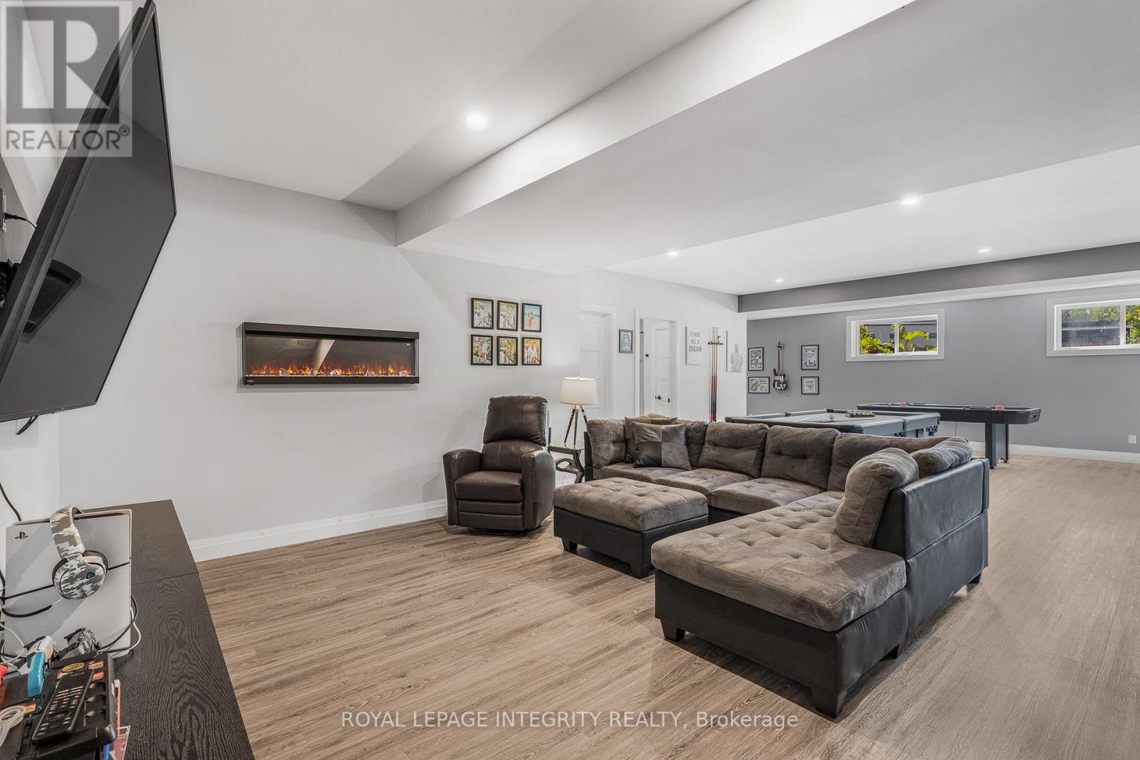 278 ROXANNE STREET - 26
