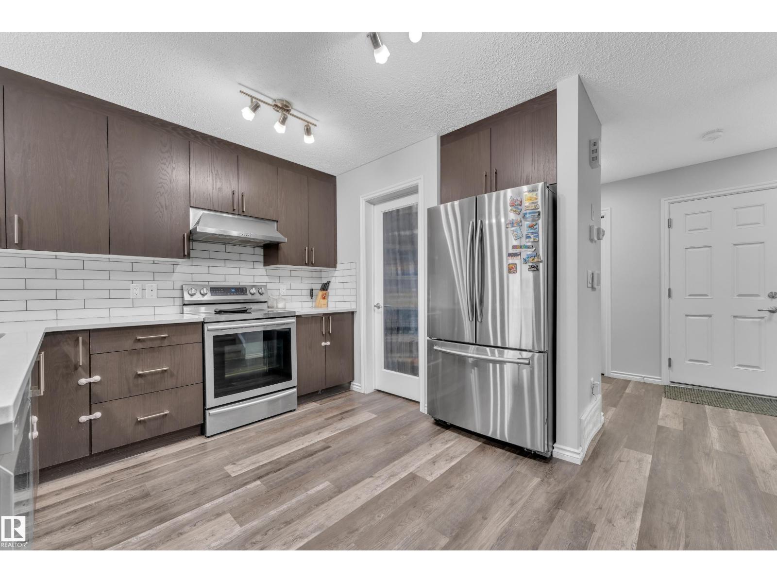 
          9425 206A Street NW
            <br/>
            <span>Edmonton</span>
            , 
            <span>AB</span>
             <span>T5T7M8</span>
         - Photo 19