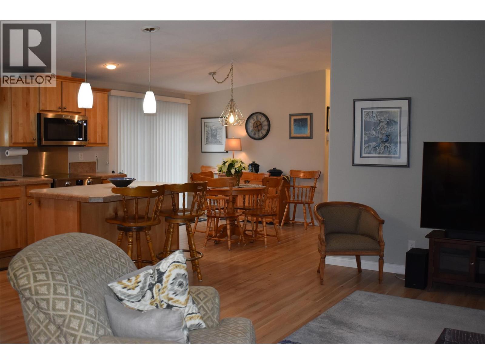 41 8300 Gallagher Lake Frontage Road, Oliver