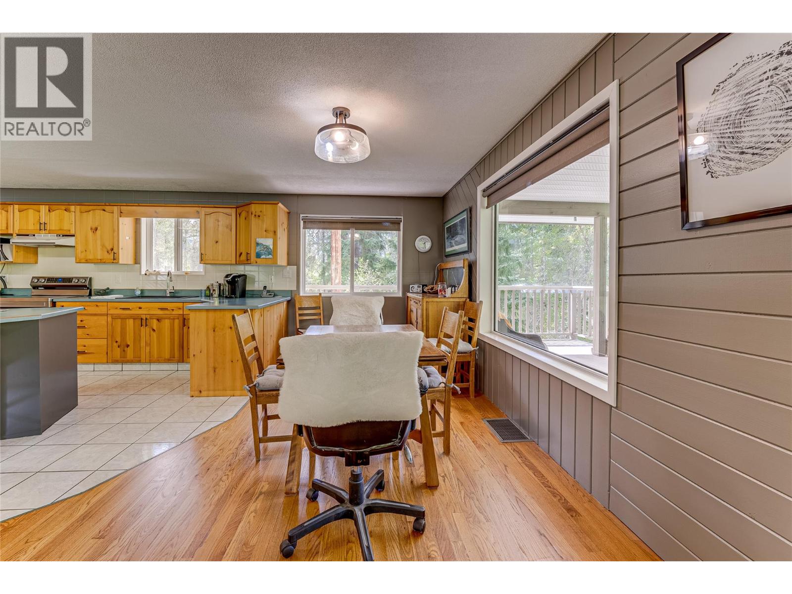 3315 Fiva Creek Road S, Westbridge