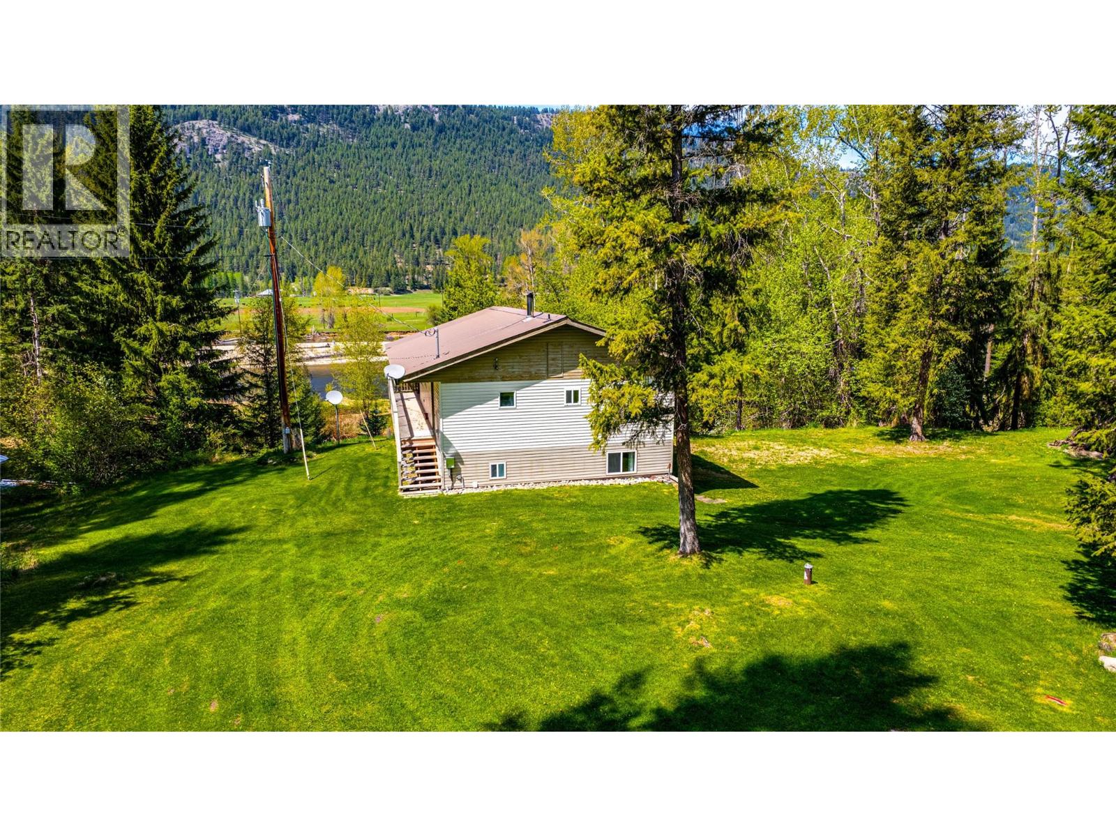 3315 Fiva Creek Road S, Westbridge