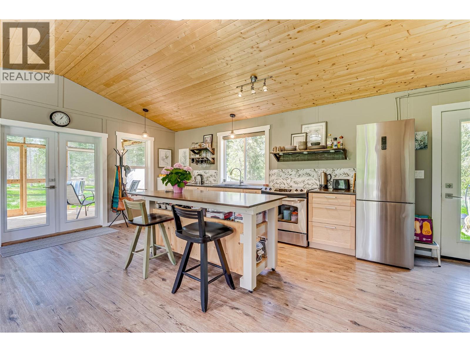 3315 Fiva Creek Road S, Westbridge