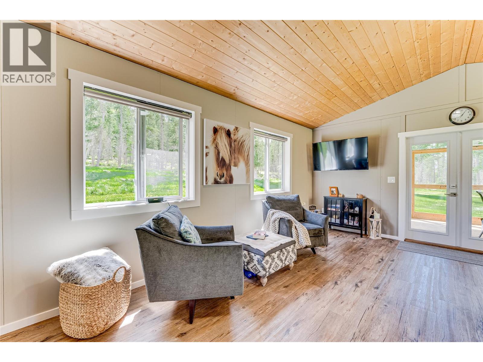 3315 Fiva Creek Road S, Westbridge