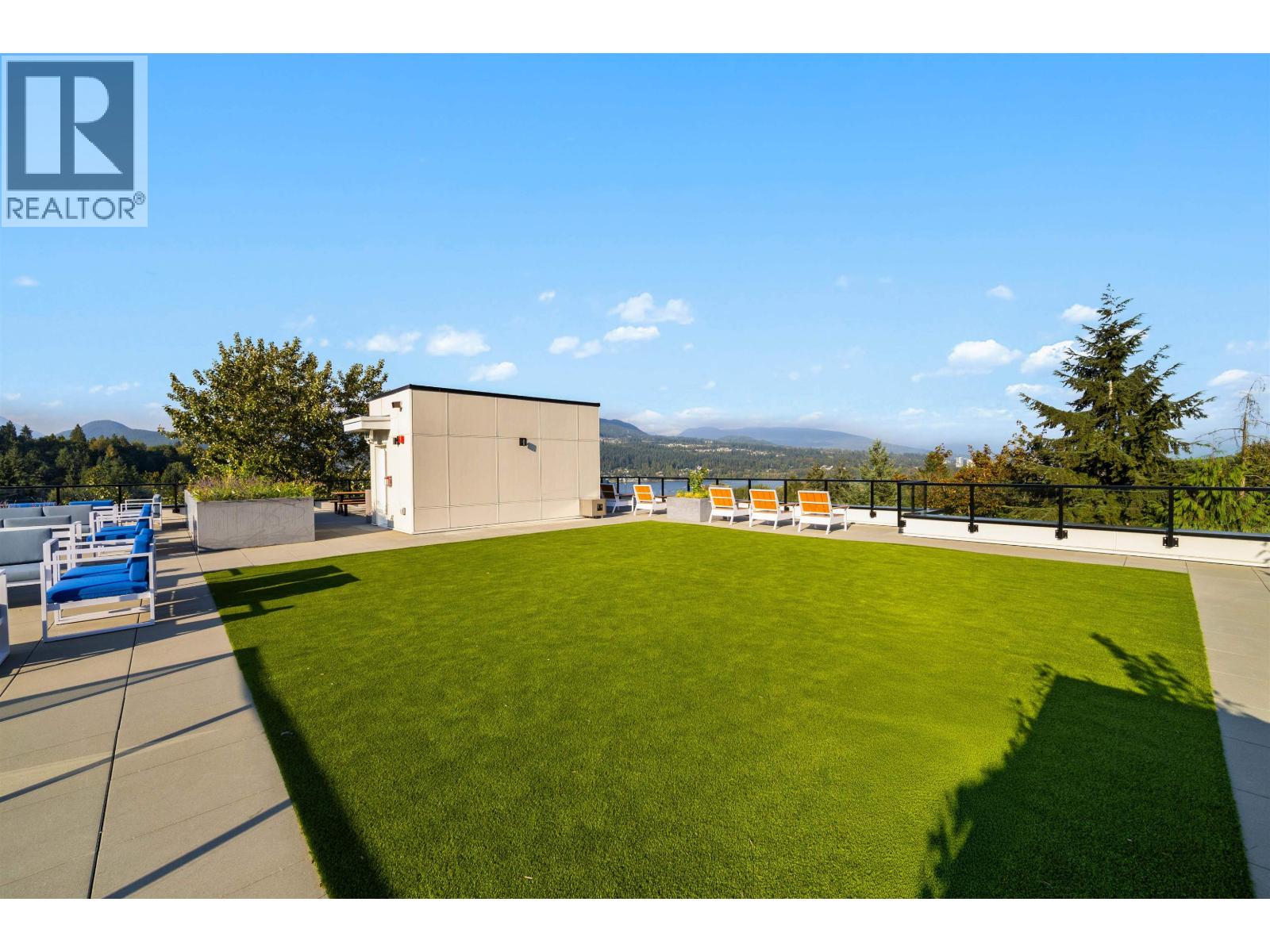 221 2002 ST. GEORGE STREET, Port Moody