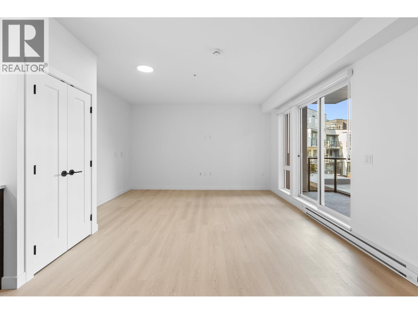 221 2002 ST. GEORGE STREET, Port Moody