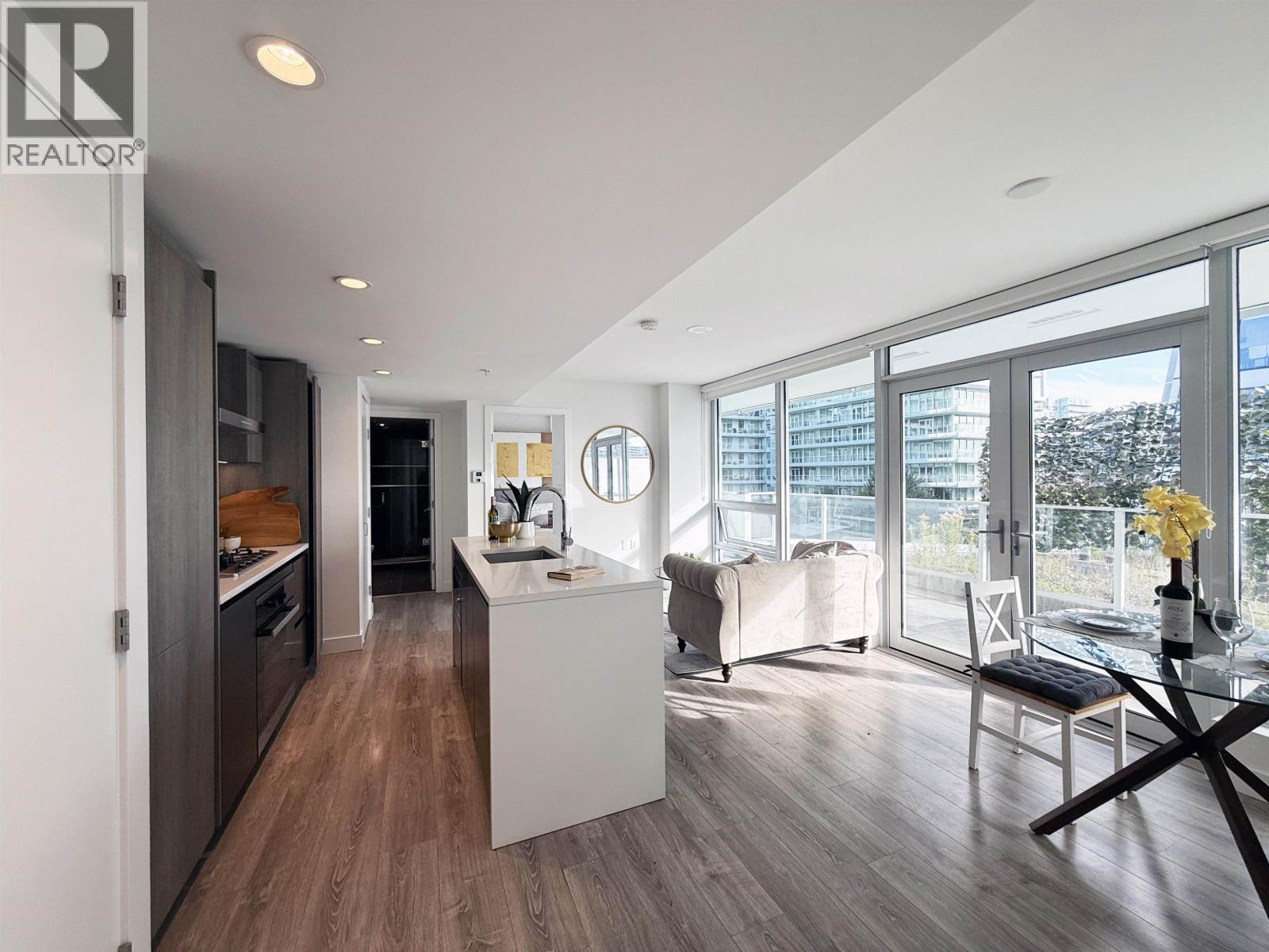 #561-6320 NO. 3 Road, Richmond